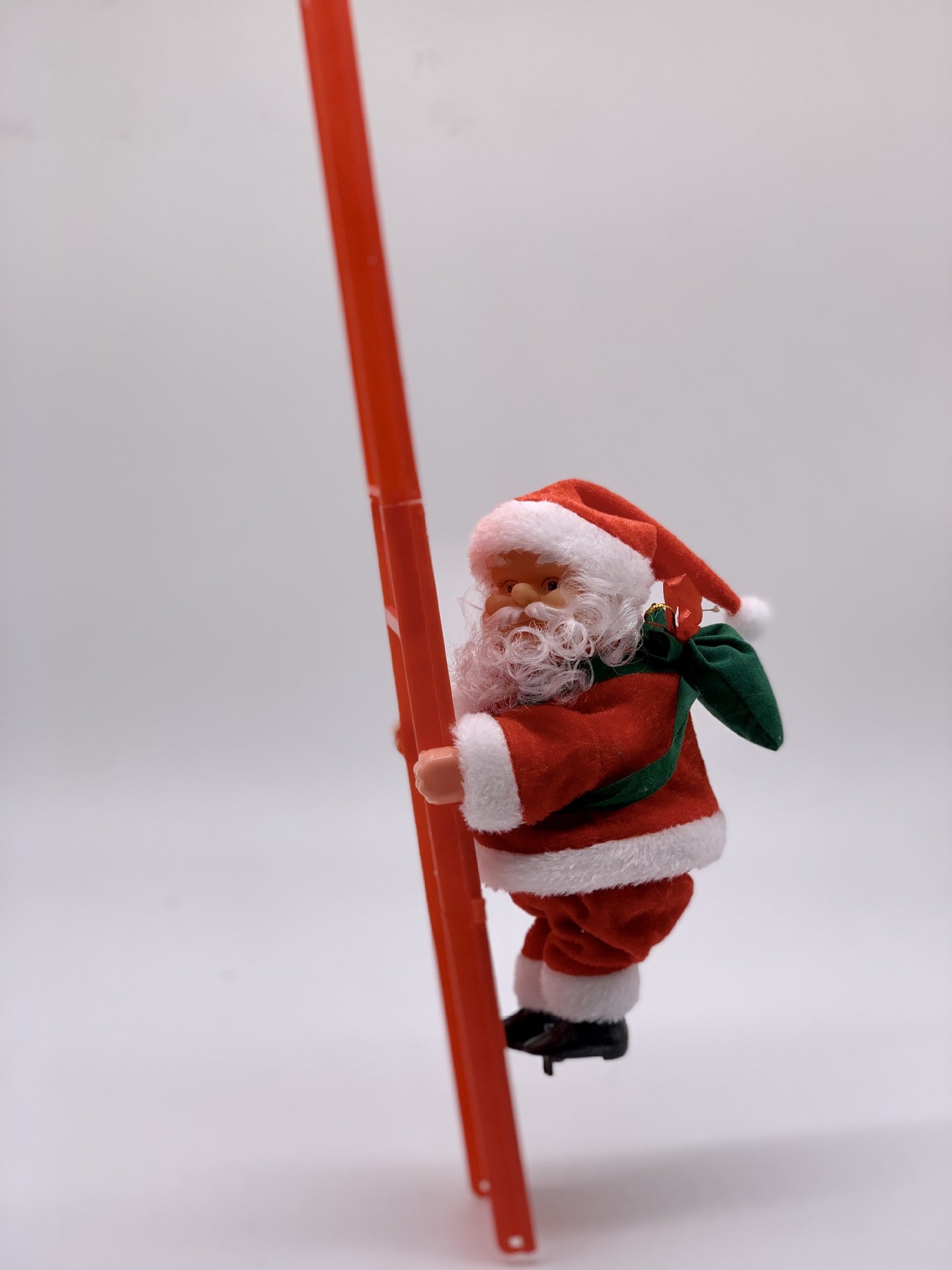Cute Electric Santa Ladder Climber to Brighter Fun Christmas Decorating Magic